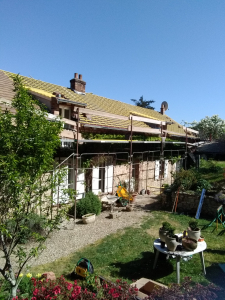 Toiture en cours de rénovation par CRFC